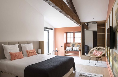 Hotel de Ville - Quinconces Hostel | Central Hostel