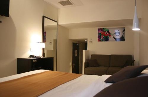 Nimes City Centre Hotel | Central Hotel