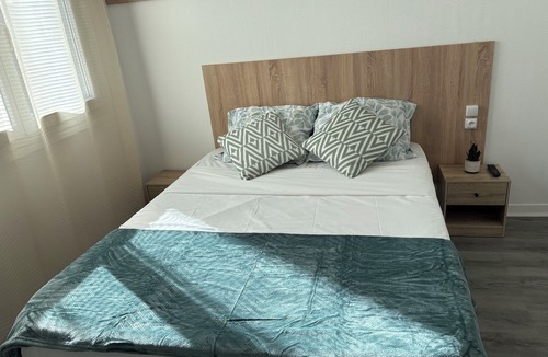 Saint-Priest Hotel | Central Hotel