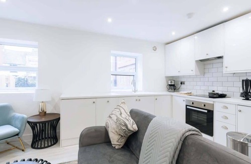 Ipswich Apartment | Central Ipswich Modern Budget 1 Bed Aaprtment