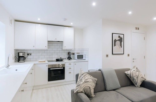 Ipswich Apartment | Central Ipswich Modern Budget 1 Bed Aaprtment
