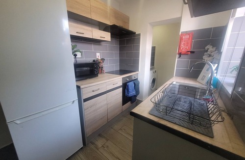 Ipswich House | Central Ipswich Stay: 2-Bed, Courtyard Garden & Work-Friendly