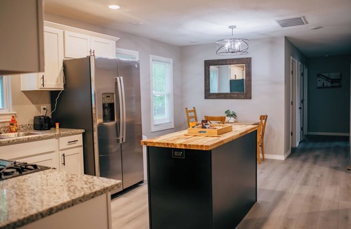Joplin House | Central Joplin Cozy 3BR/2BA Family Home