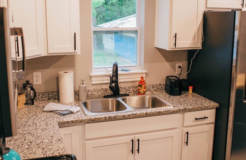 Joplin House | Central Joplin Cozy 3BR/2BA Family Home