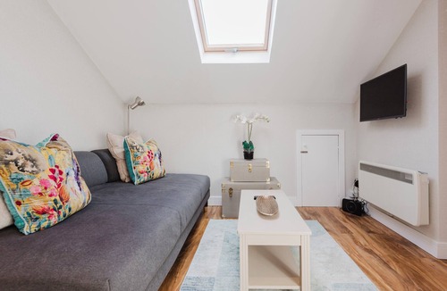 Knutsford Apartment | Central Knutsford Loft Apartment