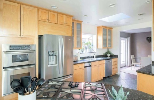 Westwood House | Central LA Luxe w/Resort Style Pool & HotTub