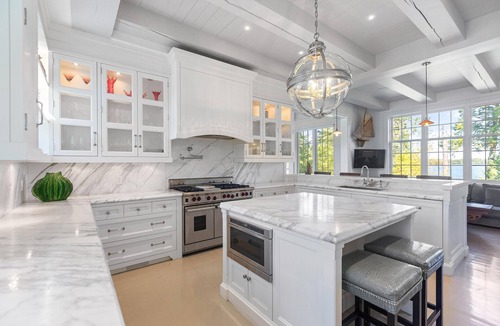 Muskoka Lakes Cottage | Central Lake Joe! Ultra Chic! 7 Bdrm! Beach! 1400sqft Party Dock! Sauna!