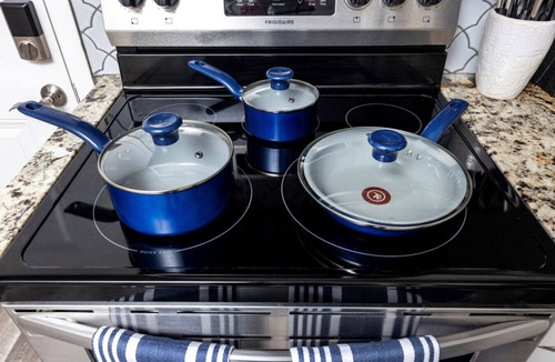 Downtown Little Rock Apartment | Central Little Rock:Pet Friendly|Near Park |Museum