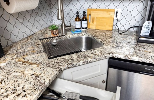 Downtown Little Rock Apartment | Central Little Rock:Pet Friendly|Near Park |Museum