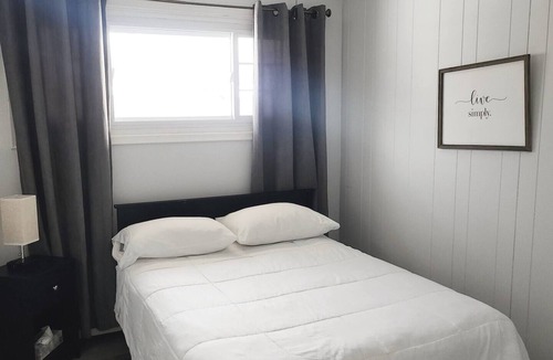 Sault Ste. Marie House | Central Location- Modern Main level 3BRD Home