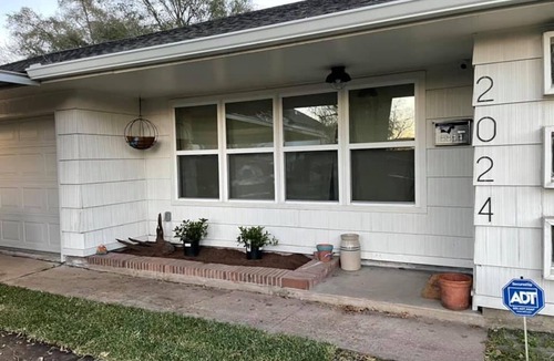 Spring Branch East House | Central location and great for families