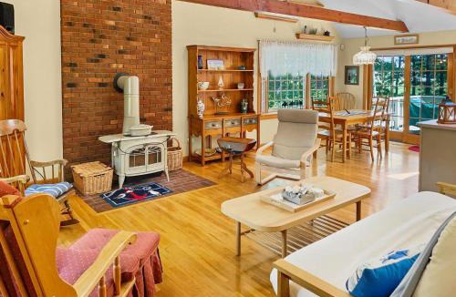 Harwich Center House | Central Location Bike Path AC Wifi Welcome to Aoibhneas