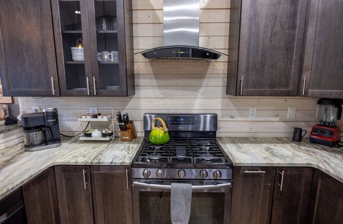 Normal House | Central location | Hot Tub | Heated Pool | Digital Game Table