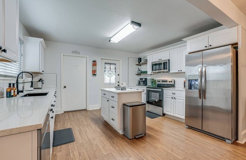Shearer Hills - Ridgeview House | Central Location-Modern Home-Perfect For Families-Games