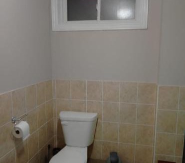 Kitchener House | Central Location New Year Stay- Free Parking & Fast Wifi