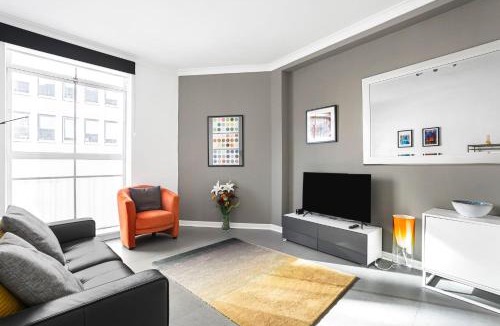 Westminster Apartment | Central location, perfect for attractions & West End