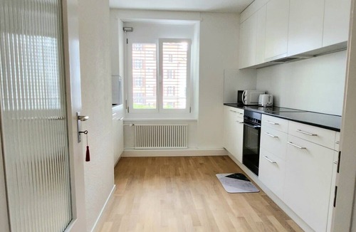 Werd Apartment | Central Location Spacious 2-BR Apartment 2B