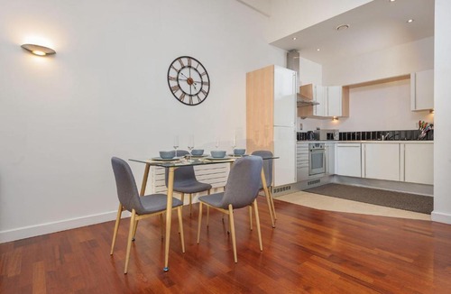 Newcastle-upon-Tyne Apartment | Central Lofts Apartment
