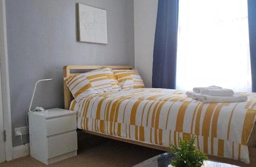 Walworth House | Central London Stay for 3