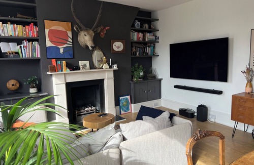 Mildmay Apartment | Central London Two Storey Flat