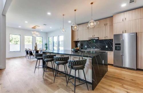 Northwest Dallas House | Central Luxury 4BR with Pool