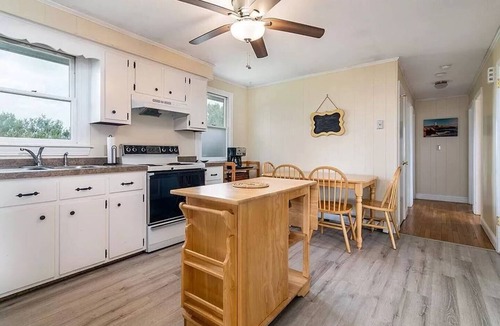Matunuck House | Central Matunuck Barnacle House