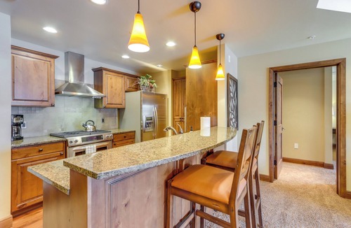 McCall Condo | Central McCall Getaway: Walk to Payette Lake!