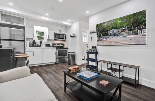 Liberty City House | Central Miami Getaway – Stylish Stay Steps from Everything