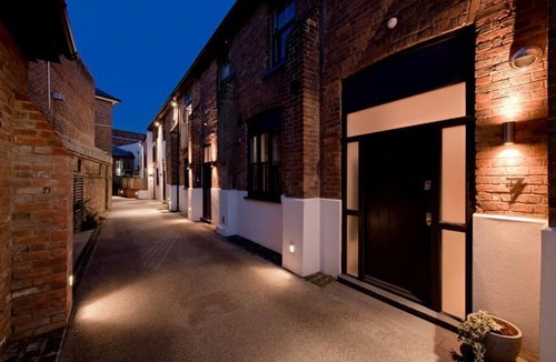 St Albans Apartment | Central Modern 2 Bed With Parking