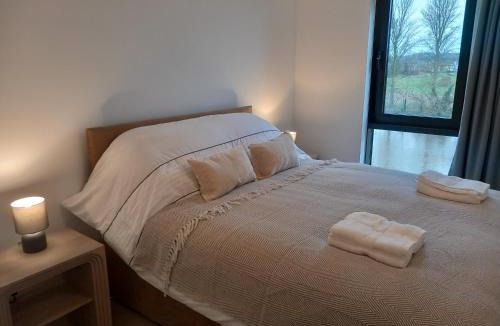 Nottingham Apartment | Central Modern and Spacious River view Apartment with parking