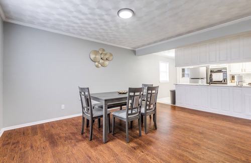 Haltom City House | Central Modern DFW Perfect for Families & Groups!