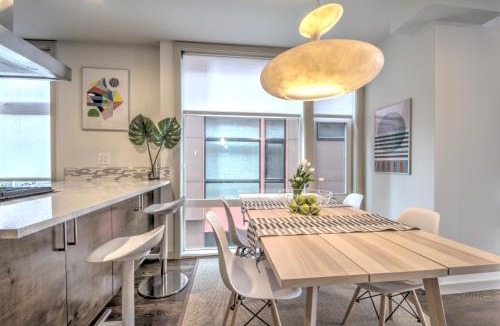 Squire Park House | Central Modern Home with Rooftop