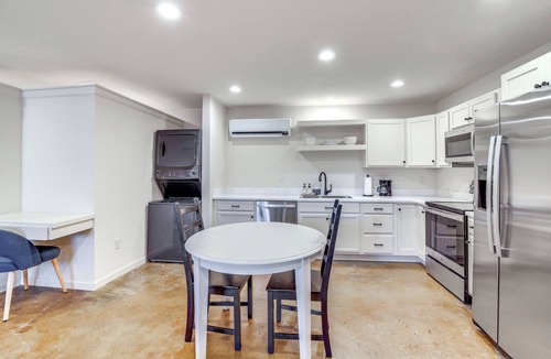 Owasso Apartment | Central & Modern Studio w/Workspace in Owasso!