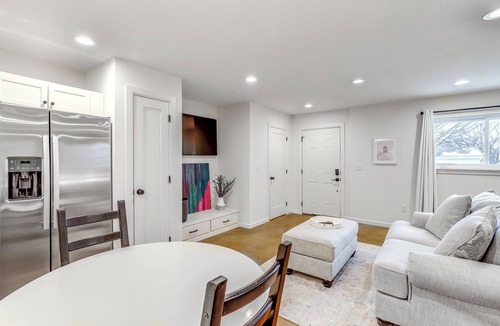 Owasso Apartment | Central & Modern Studio w/Workspace in Owasso!