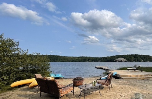 Huntsville House | Central Muskoka, beach, dock, game rm, watercraft, 6 beds