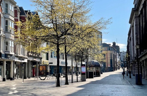 Nottingham City Centre Apartment | Central Nottingham Gem - Luxurious 2-Bed Apartment