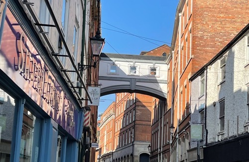 Nottingham City Centre Apartment | Central Nottingham Gem - Luxurious 2-Bed Apartment