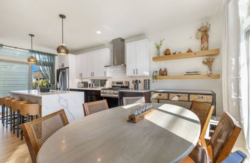 North Beacon Hill Villa | Central Oasis: Roof Terrace