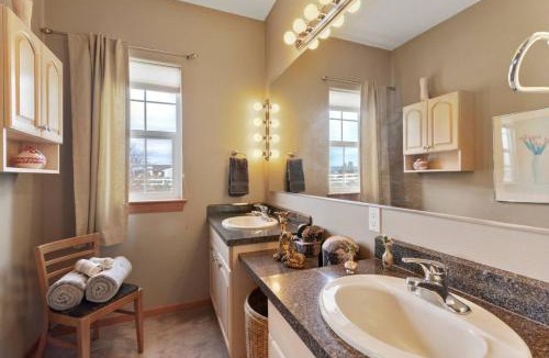 Silver Lake House | Central Oregon Outback Treasure