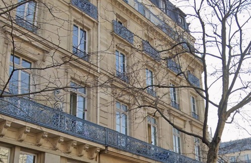 Porte-Saint-Martin Apartment | Central Paris 2BR – Walk to Marais & Opera