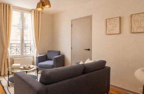 Plaisance Apartment | Central Paris Deluxe flat for 5 near Montparnasse