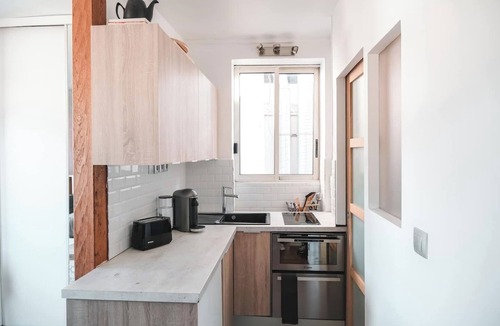 Quartier de la Folie-Mericourt Apartment | Central Paris, lovely bright studio with terrace