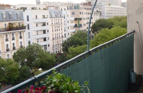 Quartier de la Folie-Mericourt Apartment | Central Paris, lovely bright studio with terrace