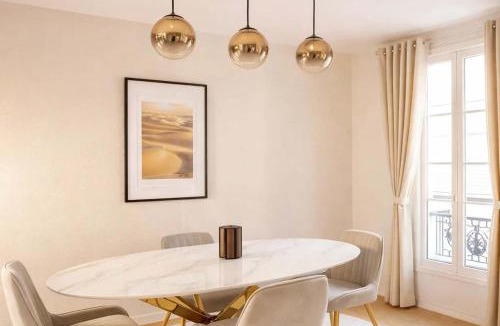 Plaisance Apartment | Central Paris - Premium apartment for 5 near Montparnasse