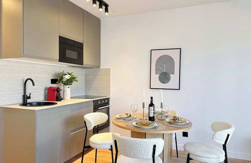 13th Arrondissement Apartment | Central Paris Premium flat balcony & lift for 5