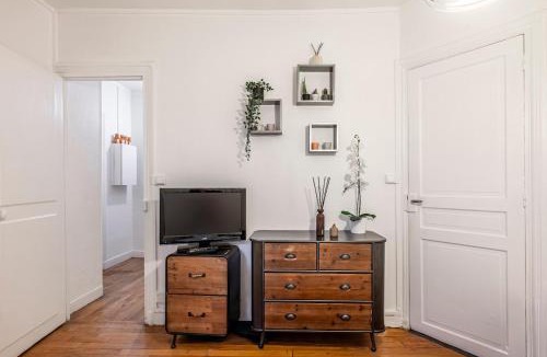 Saint-Victor Apartment | Central Paris Studio - 10 min to Notre-Dame