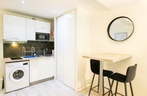 Part Dieu - Bir Hakeim Apartment | Central Part-Dieu - Apartment 2 - A/C available