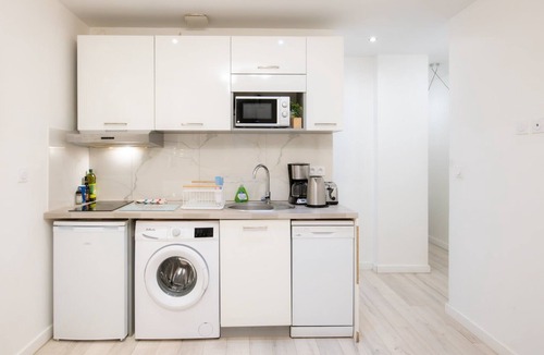 Part Dieu - Bir Hakeim Apartment | Central Part-Dieu - Apartment 3 - A/C available