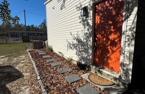 Florida Panhandle House | Central Pensacola Studio, Groovy & Spacious