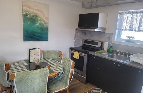 Edmundston Apartment | Central place, next to highway, smart tv+netflix+prime+wifi